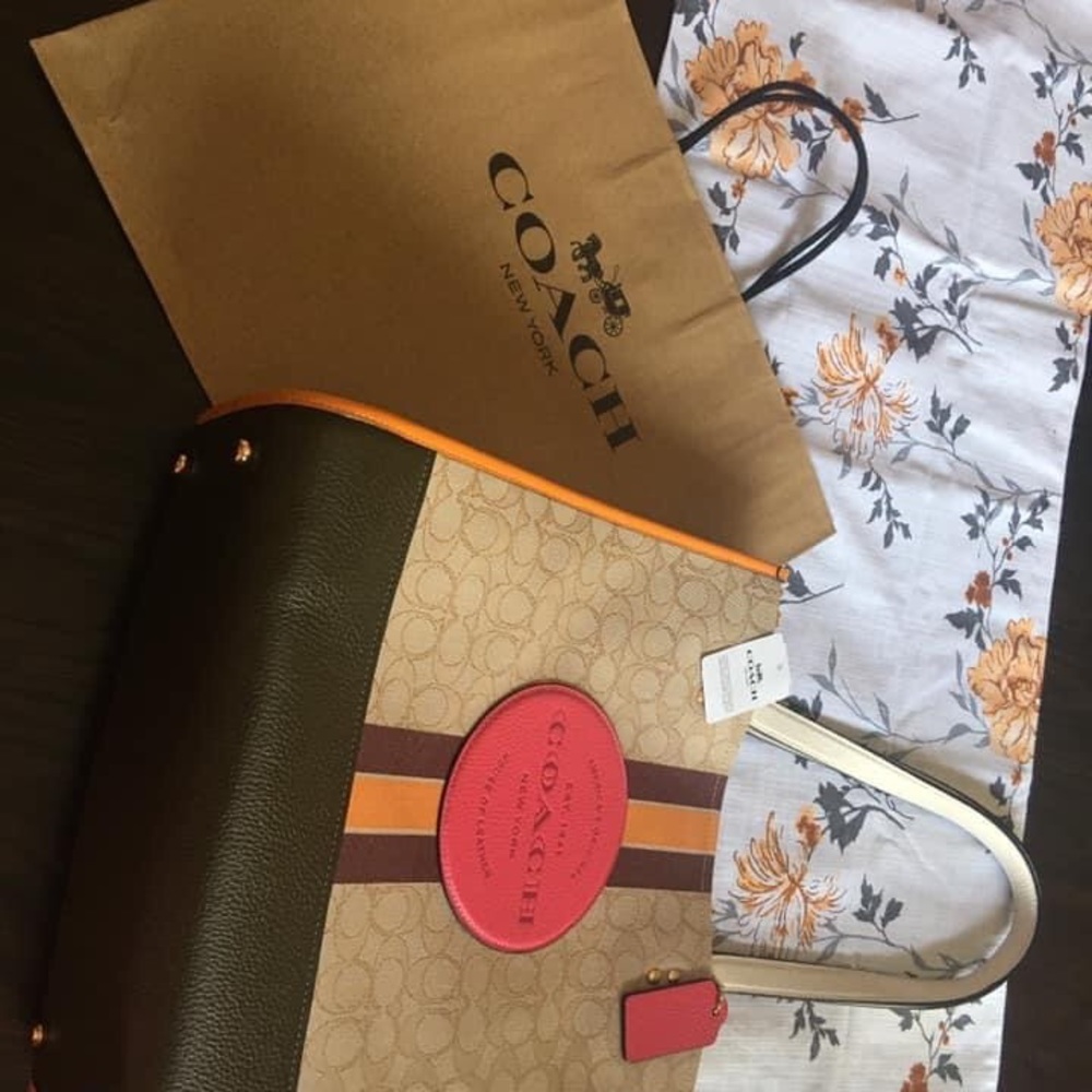 Coach tote - Picture 2 of 3